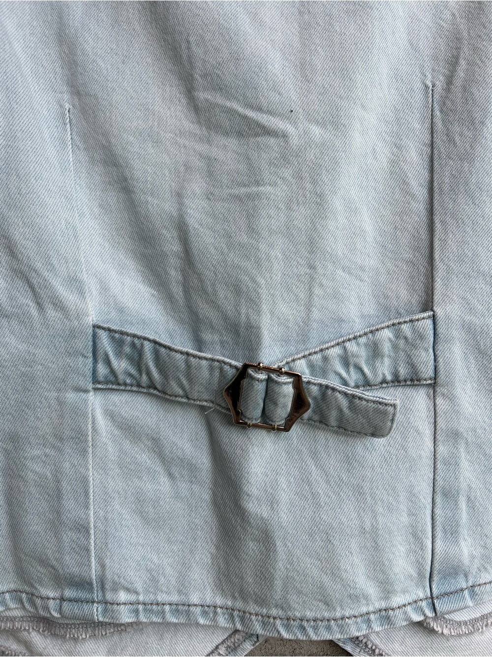 Zenana light wash denim vest size large - Picture 7 of 8